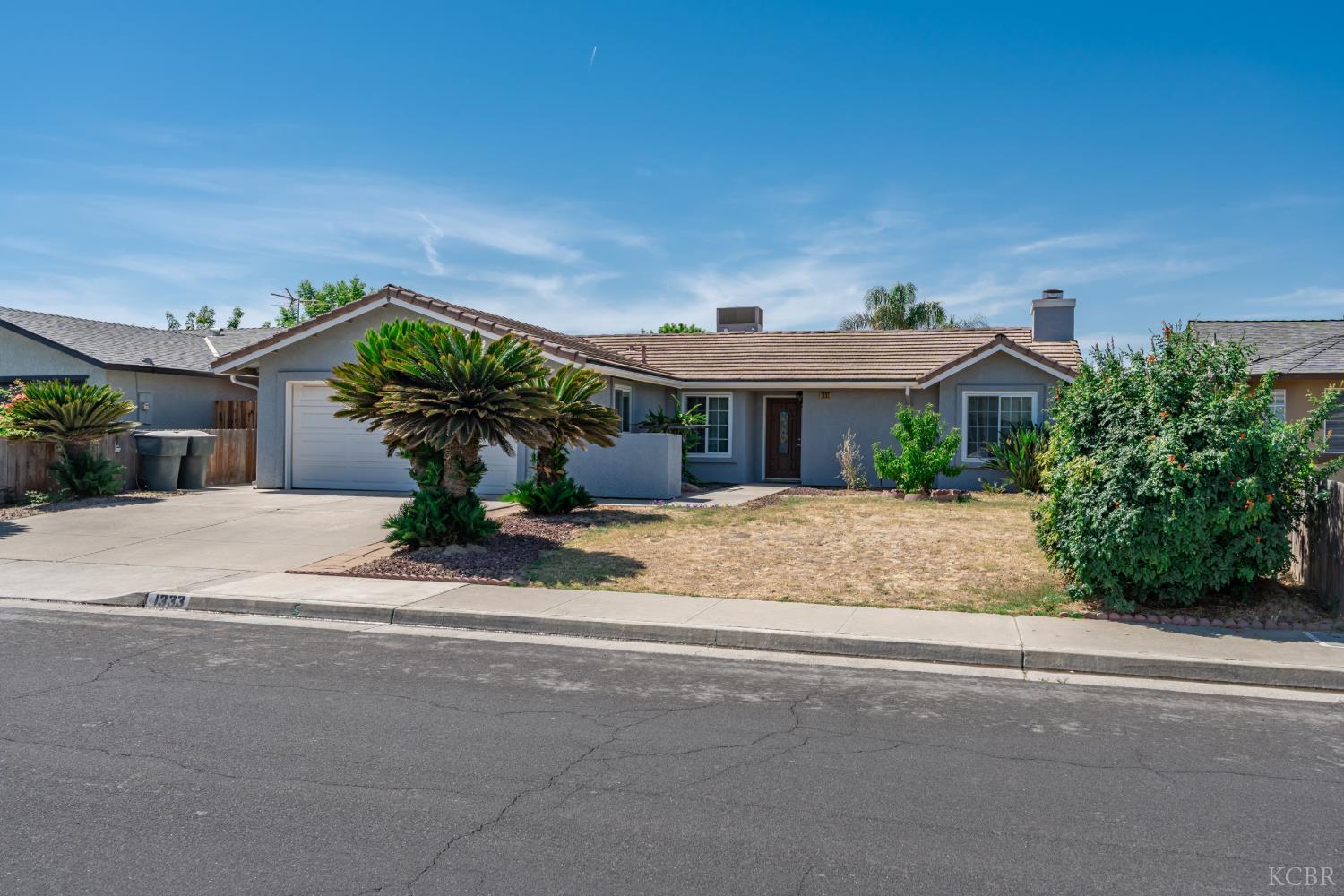 1333 Levich St, Hanford, CA 93230