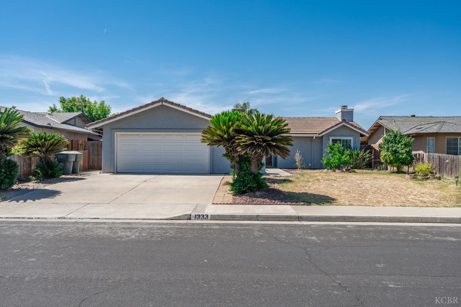 1333 Levich St, Hanford, CA 93230