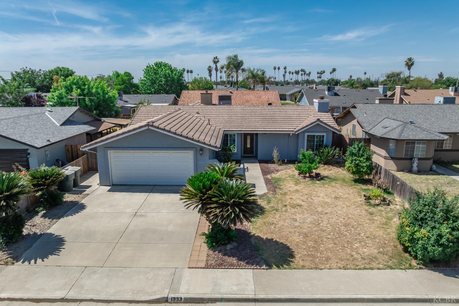 1333 Levich St, Hanford, CA 93230