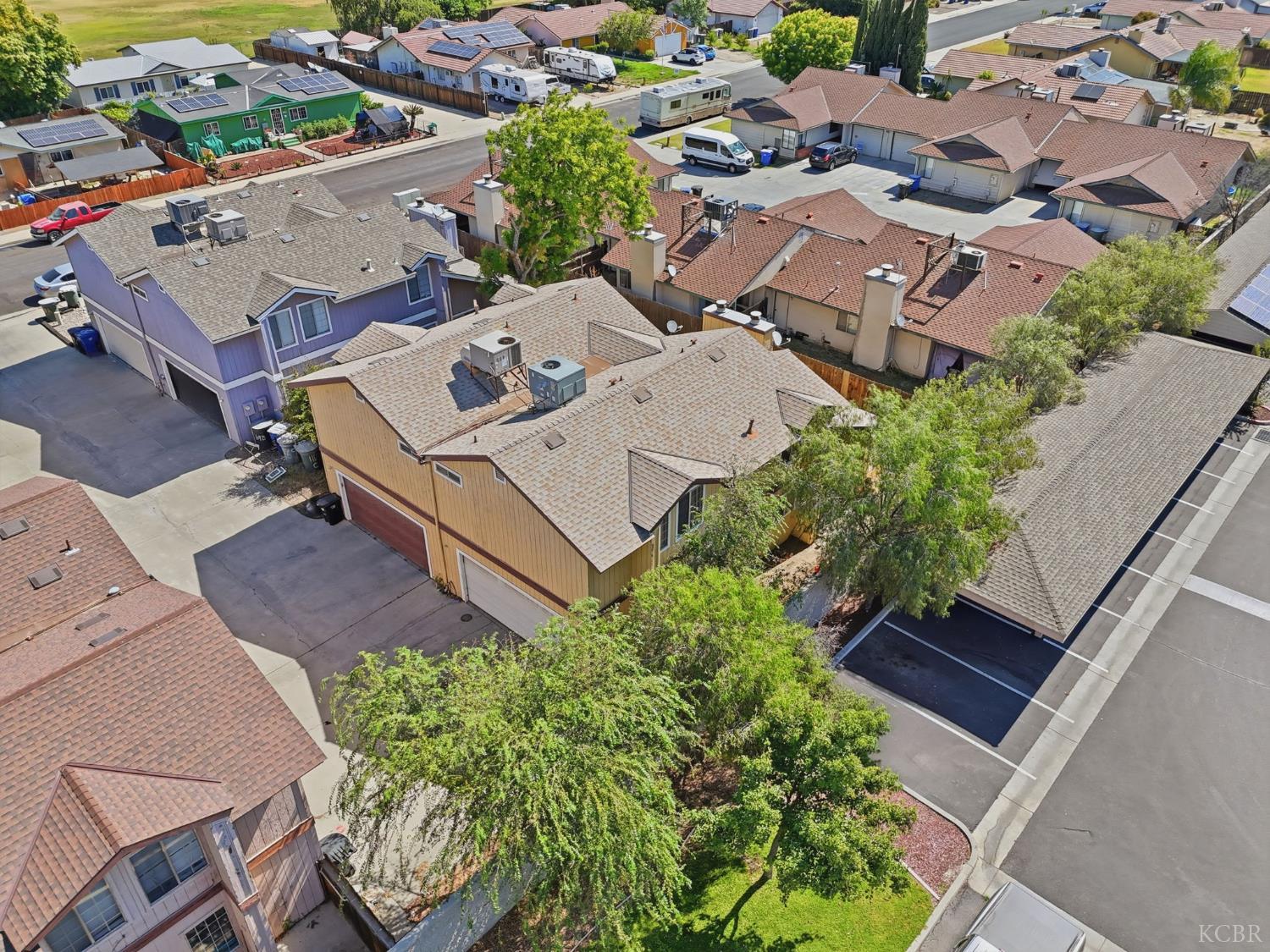 1169 Cherry Ln, Lemoore, CA 93245