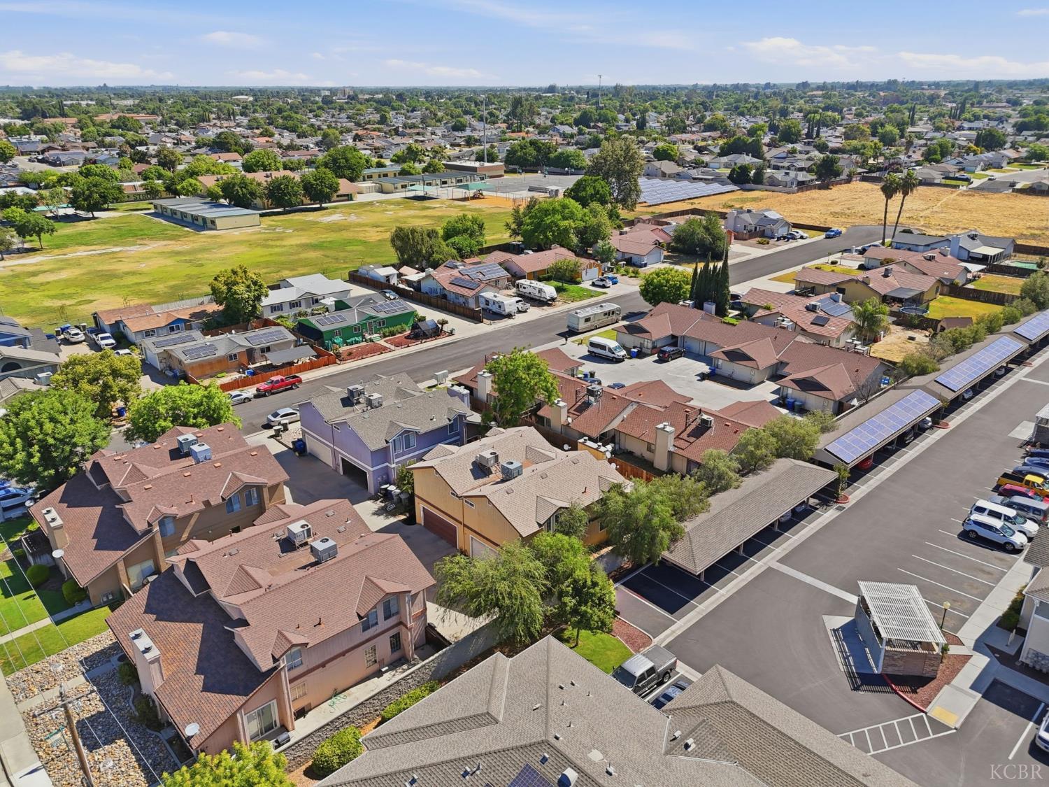 1169 Cherry Ln, Lemoore, CA 93245