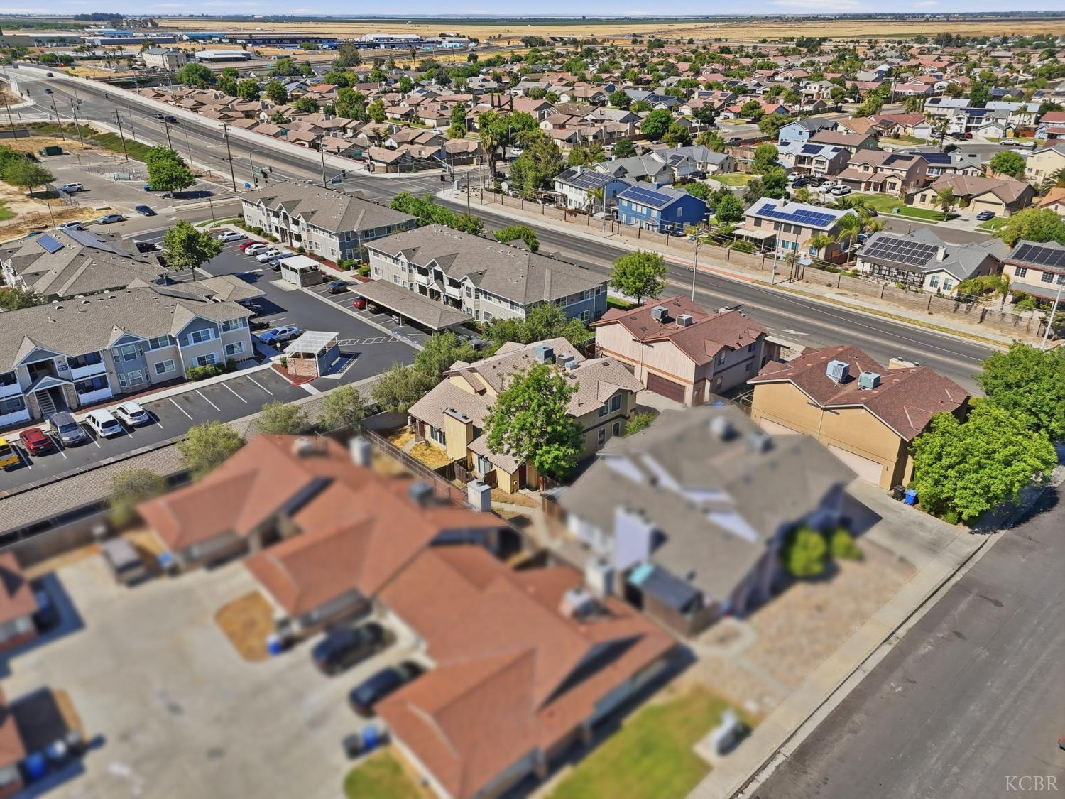 1169 Cherry Ln, Lemoore, CA 93245