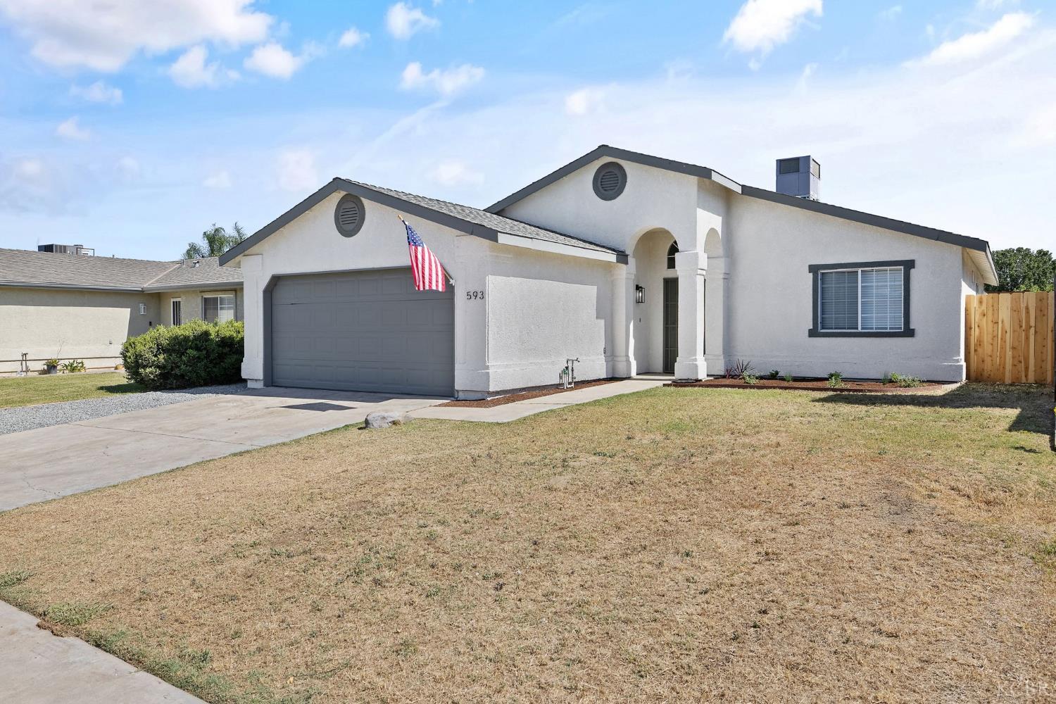 593 Peachwood Ave, Tulare, CA 93274