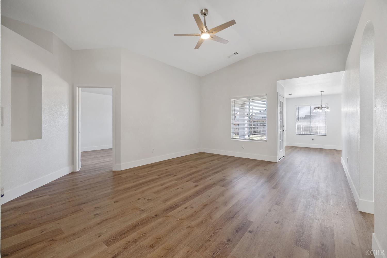 593 Peachwood Ave, Tulare, CA 93274