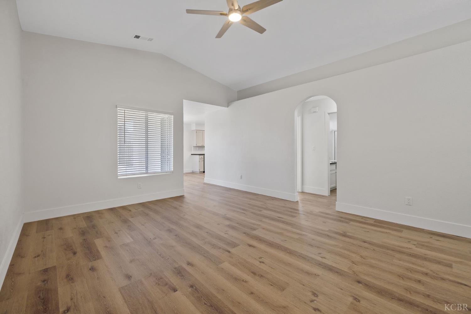 593 Peachwood Ave, Tulare, CA 93274