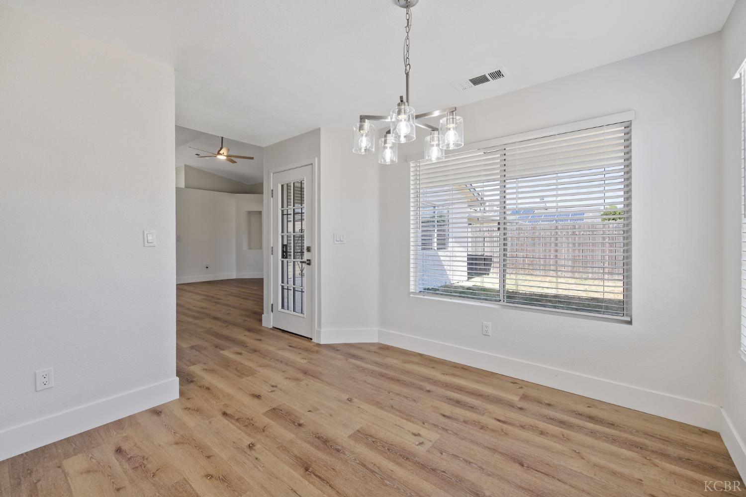 593 Peachwood Ave, Tulare, CA 93274