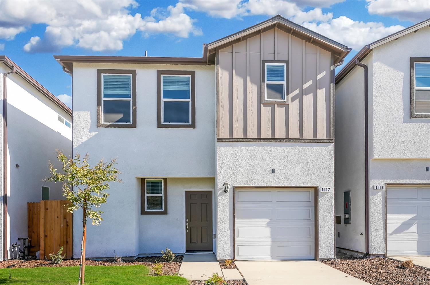 1012 Bueva Vista Ln, Hanford, CA 93230