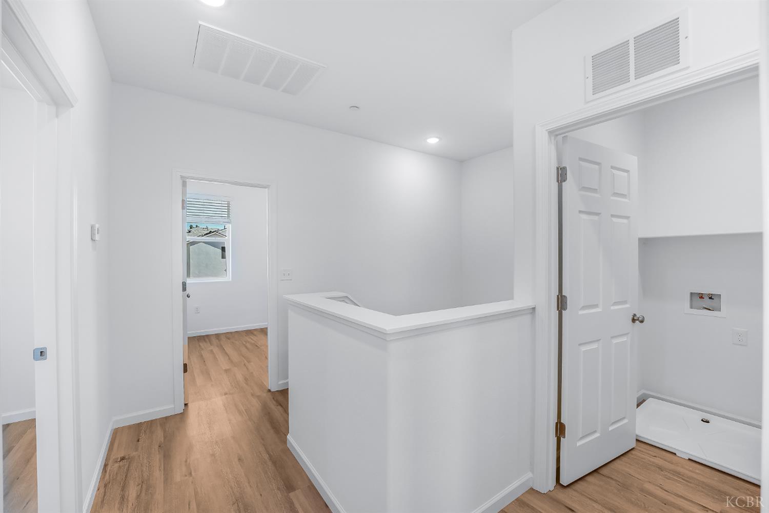 1012 Bueva Vista Ln, Hanford, CA 93230