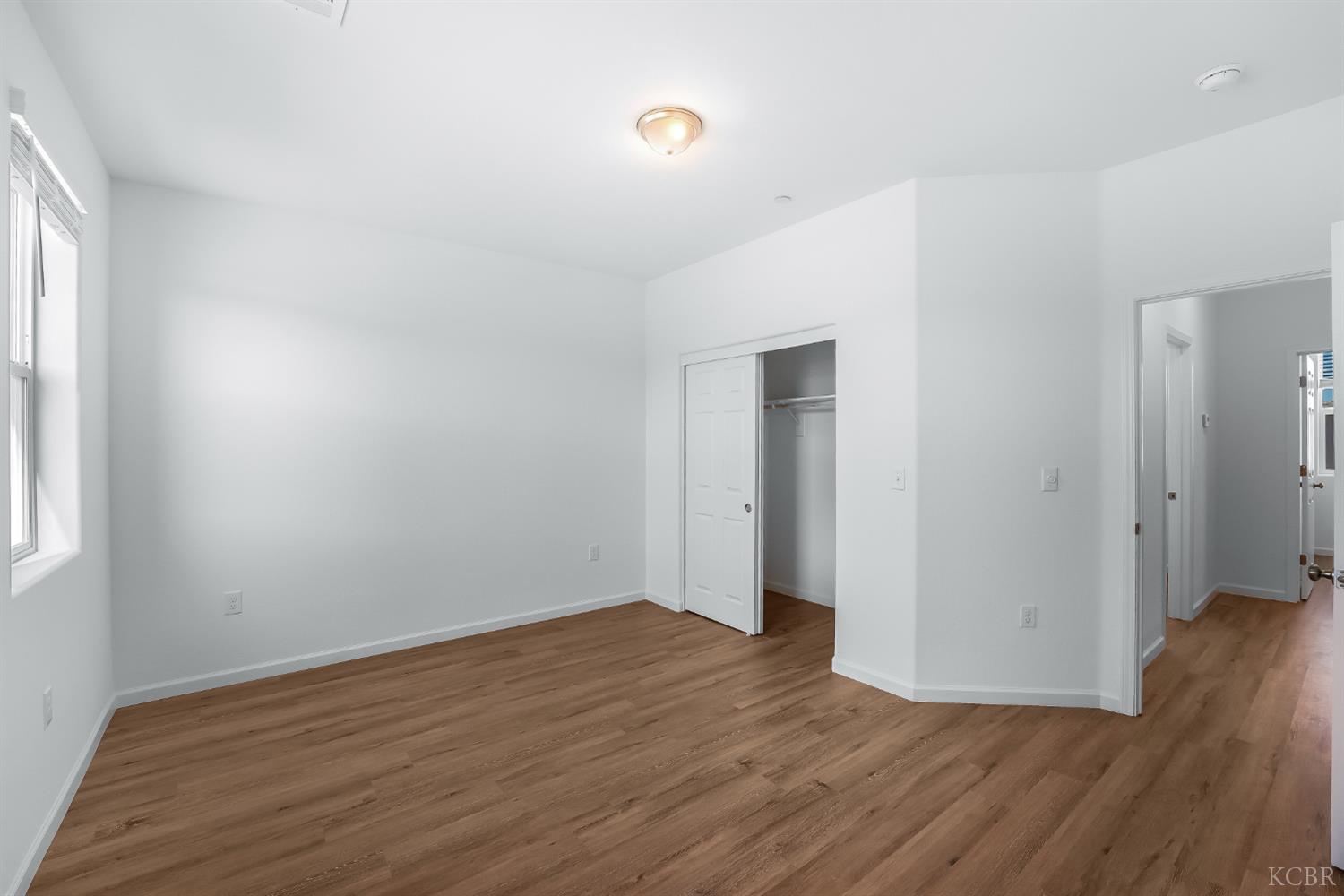 1012 Bueva Vista Ln, Hanford, CA 93230