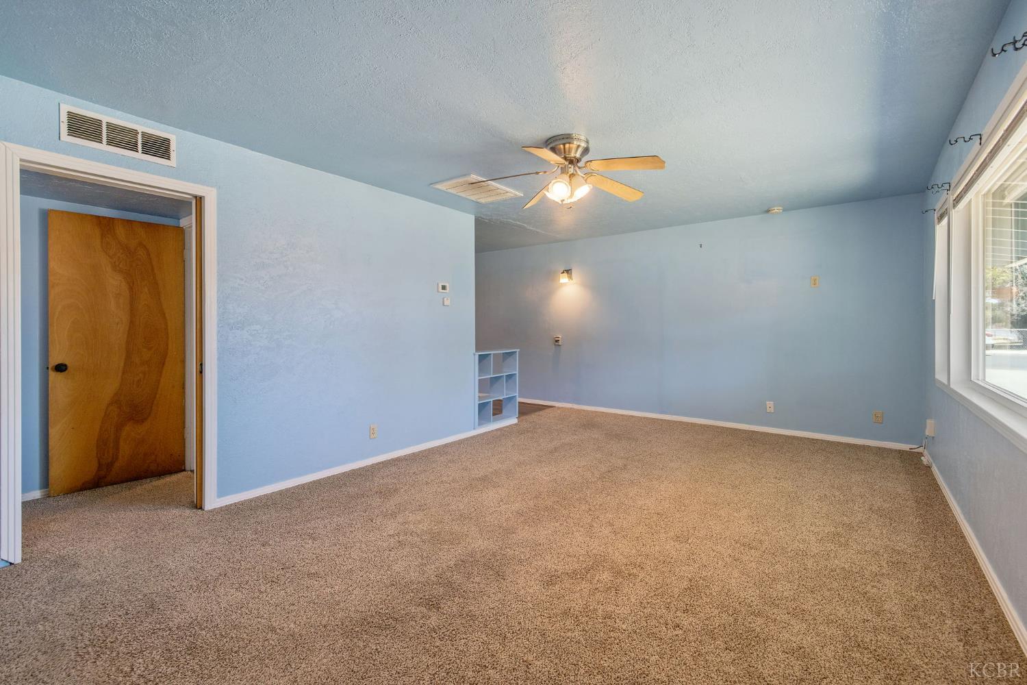 11386 Hanford Armona Rd, Hanford, CA 93230