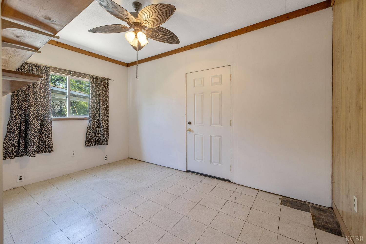 11386 Hanford Armona Rd, Hanford, CA 93230