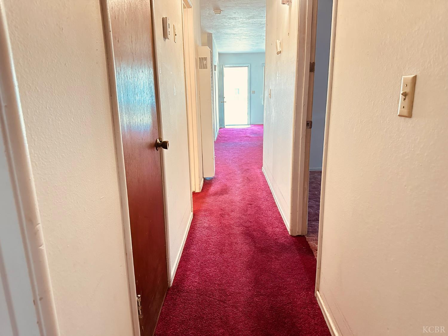 530 E 11th St E, Hanford, CA 93230