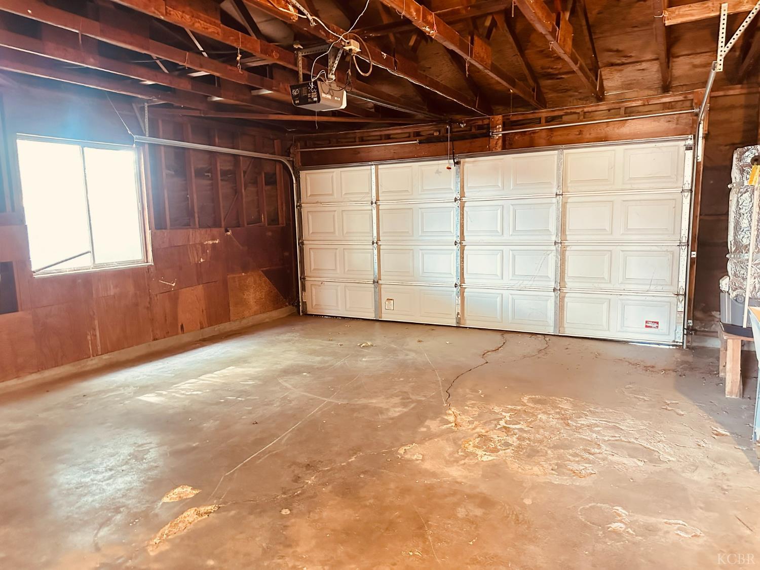 530 E 11th St E, Hanford, CA 93230