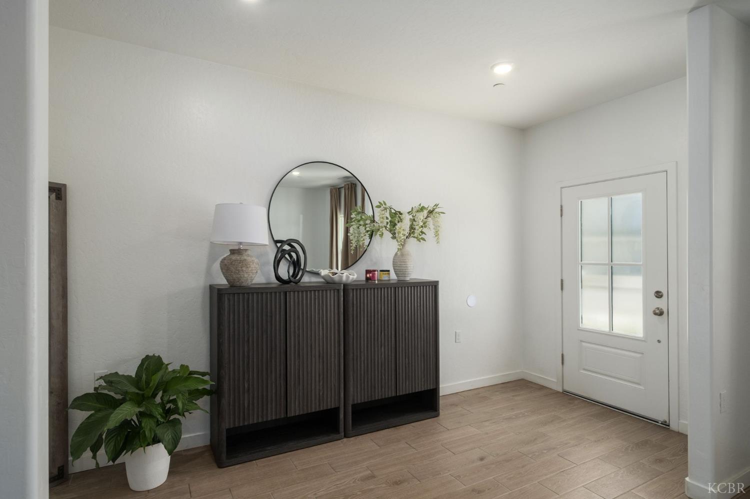 452 University Dr, Lemoore, CA 93245