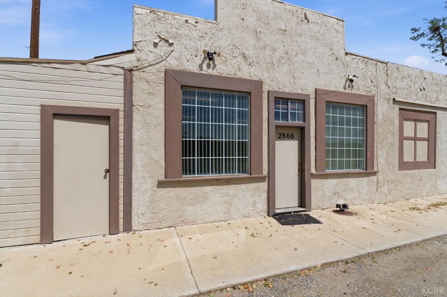 2860 Waukena Dr, Tulare, CA 93274