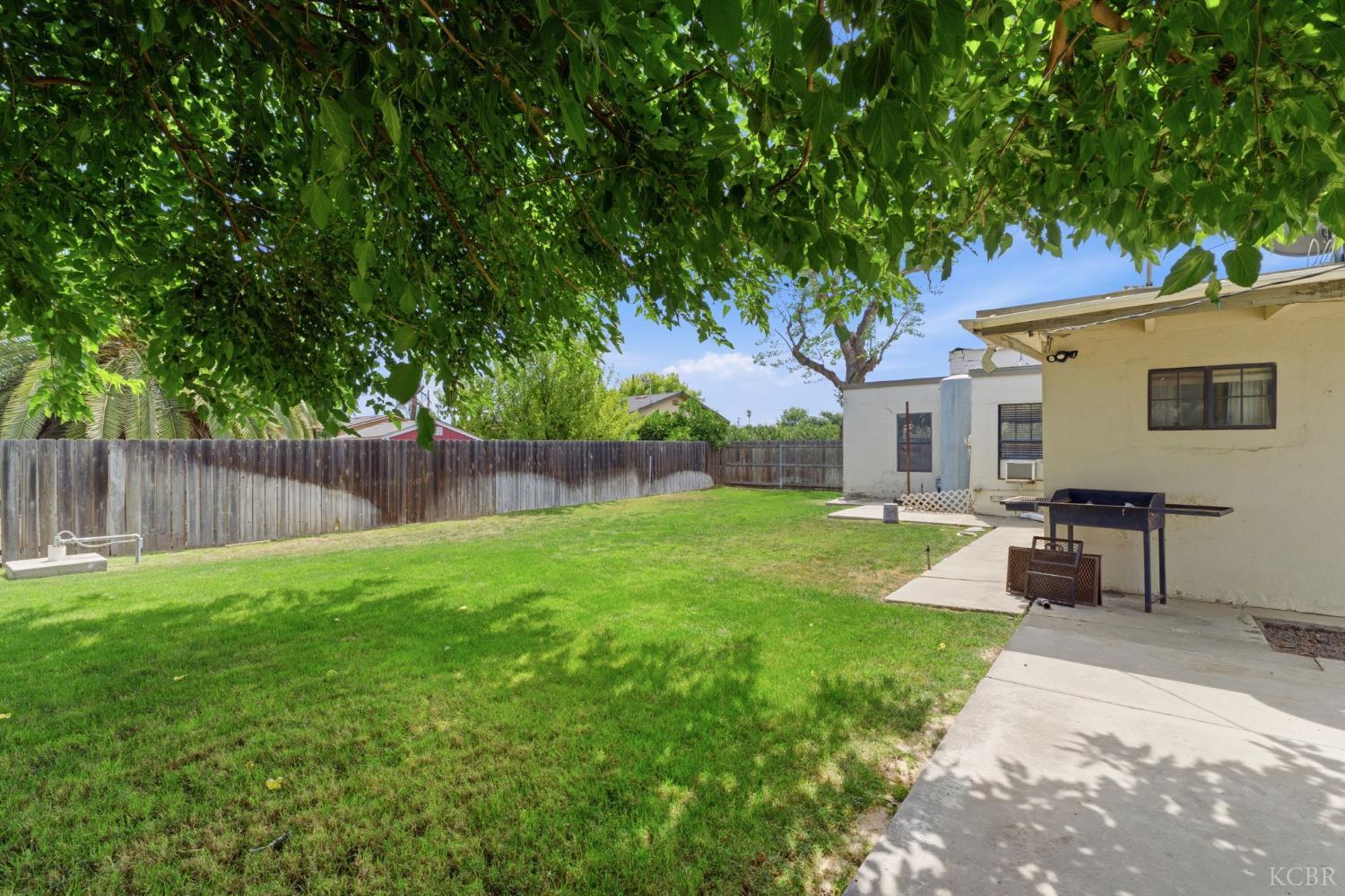 2860 Waukena Dr, Tulare, CA 93274