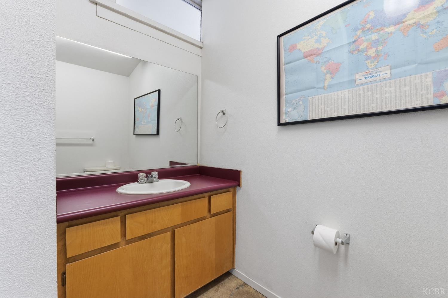 2860 Waukena Dr, Tulare, CA 93274