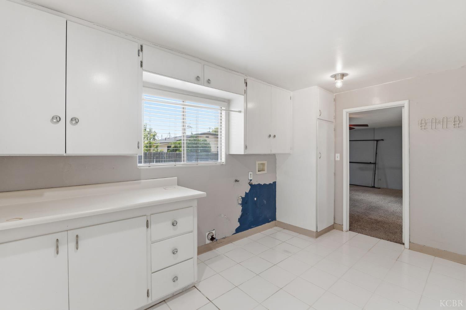 2860 Waukena Dr, Tulare, CA 93274