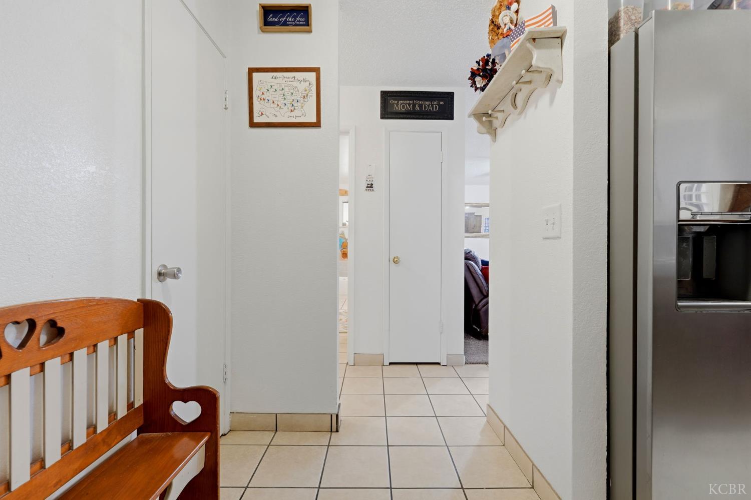 2124 Neill Way, Hanford, CA 93230