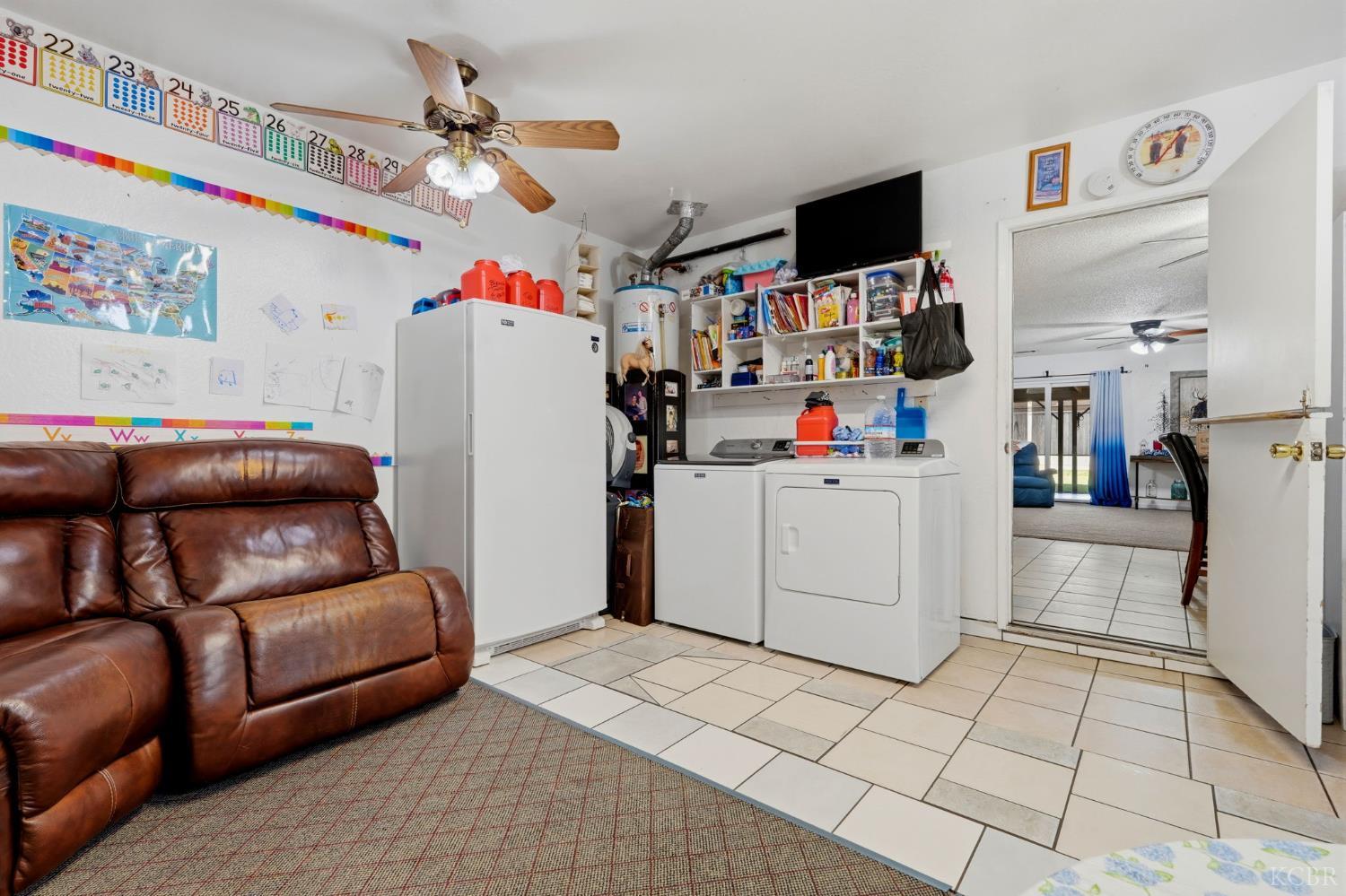 2124 Neill Way, Hanford, CA 93230