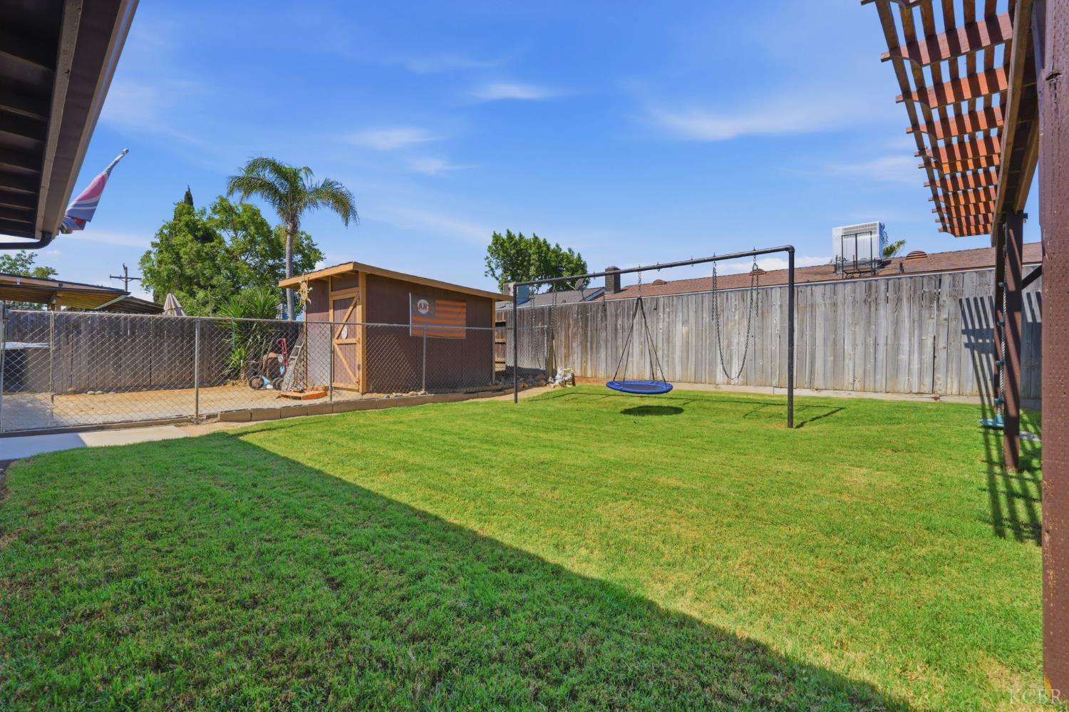2124 Neill Way, Hanford, CA 93230
