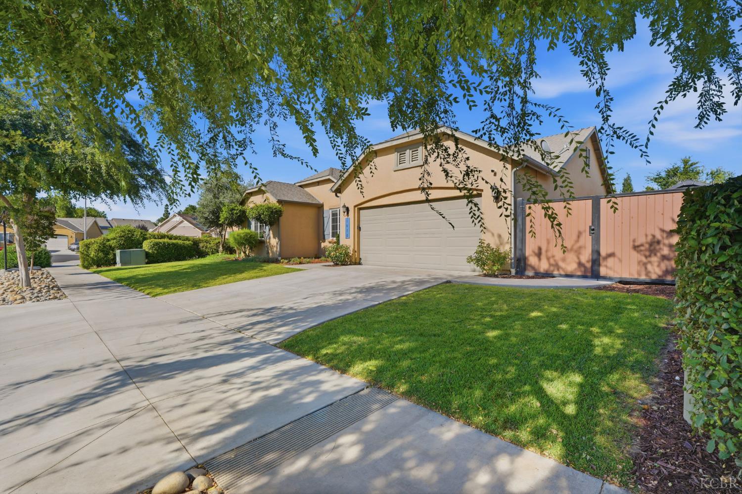1078 Geneva Dr, Lemoore, CA 93245