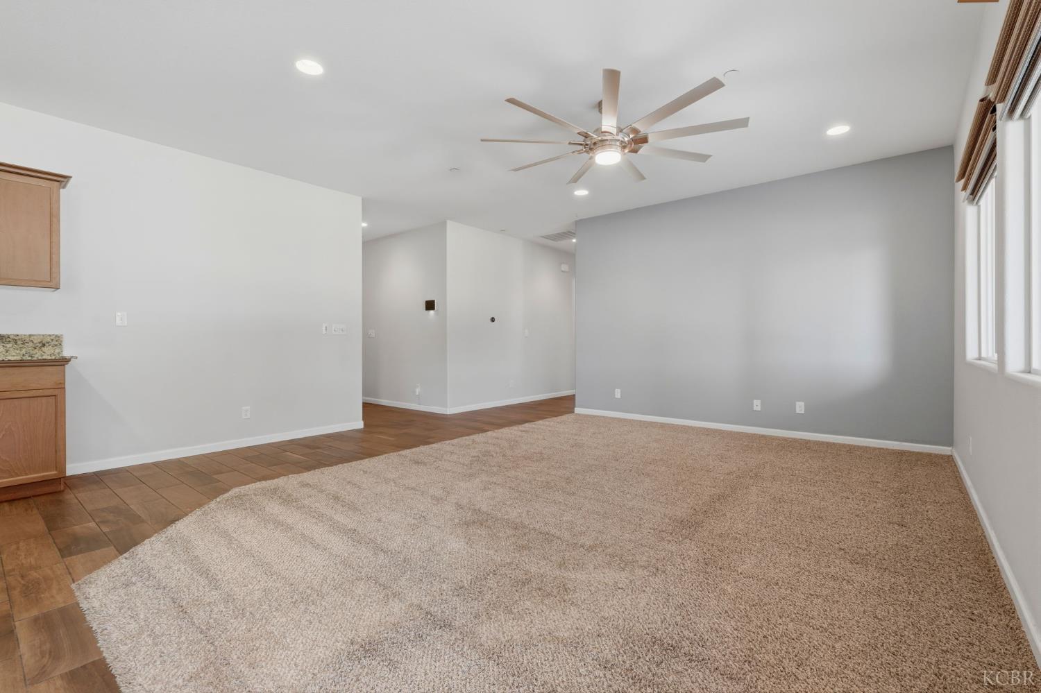 1078 Geneva Dr, Lemoore, CA 93245