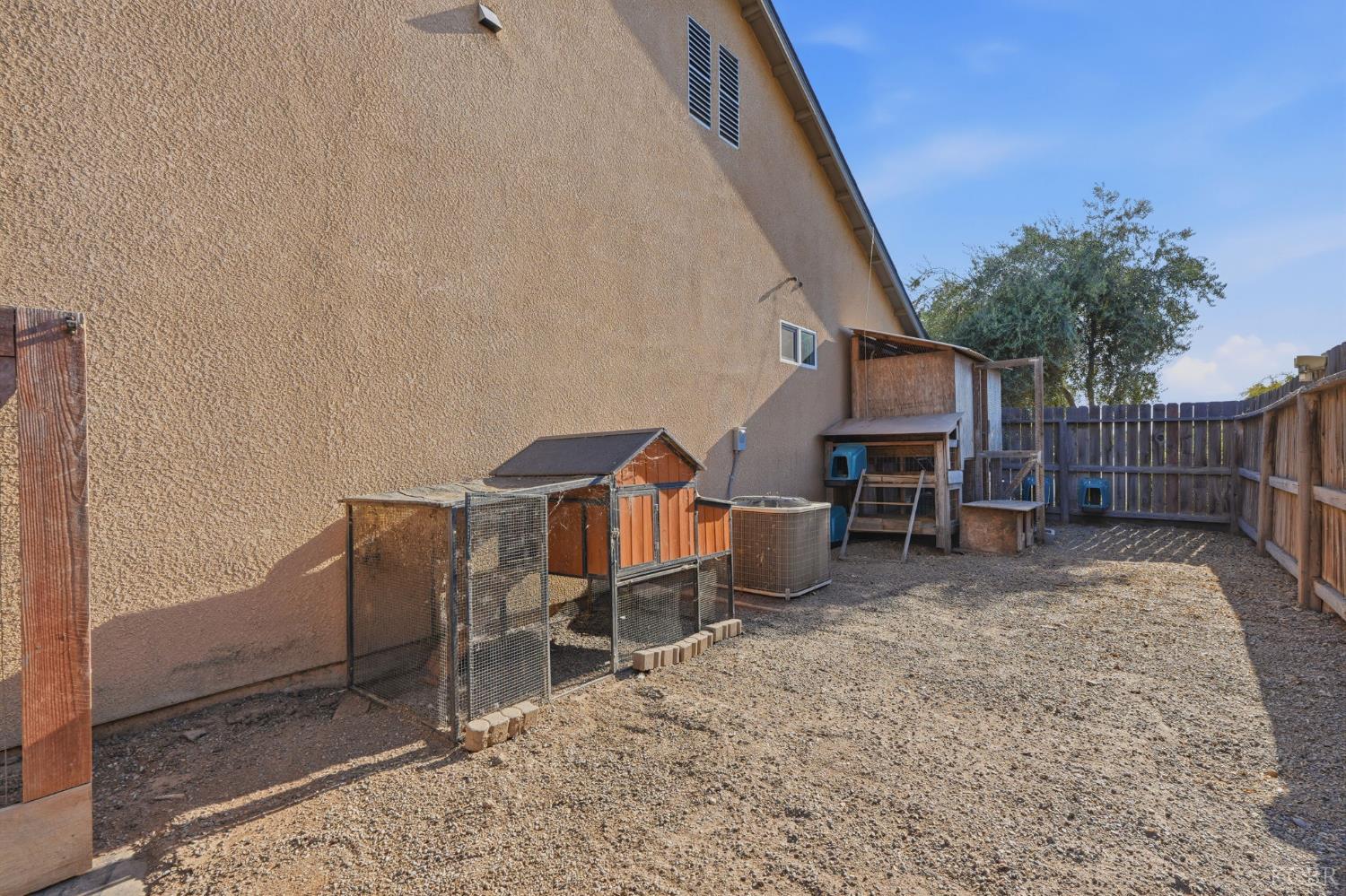 1078 Geneva Dr, Lemoore, CA 93245