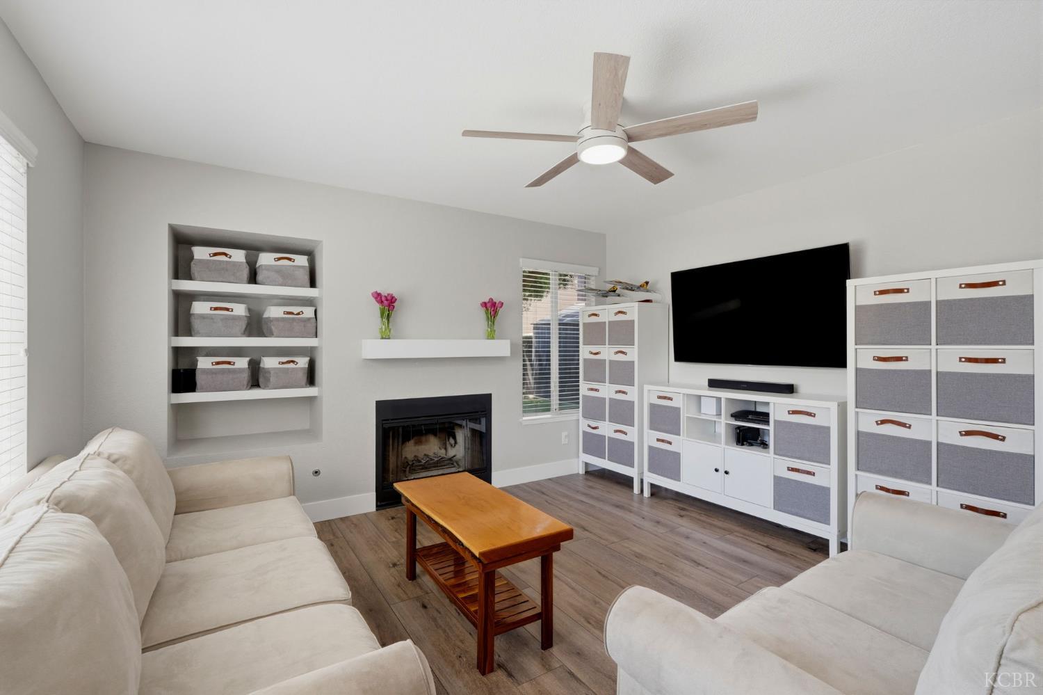 917 Margaret Cir, Hanford, CA 93230