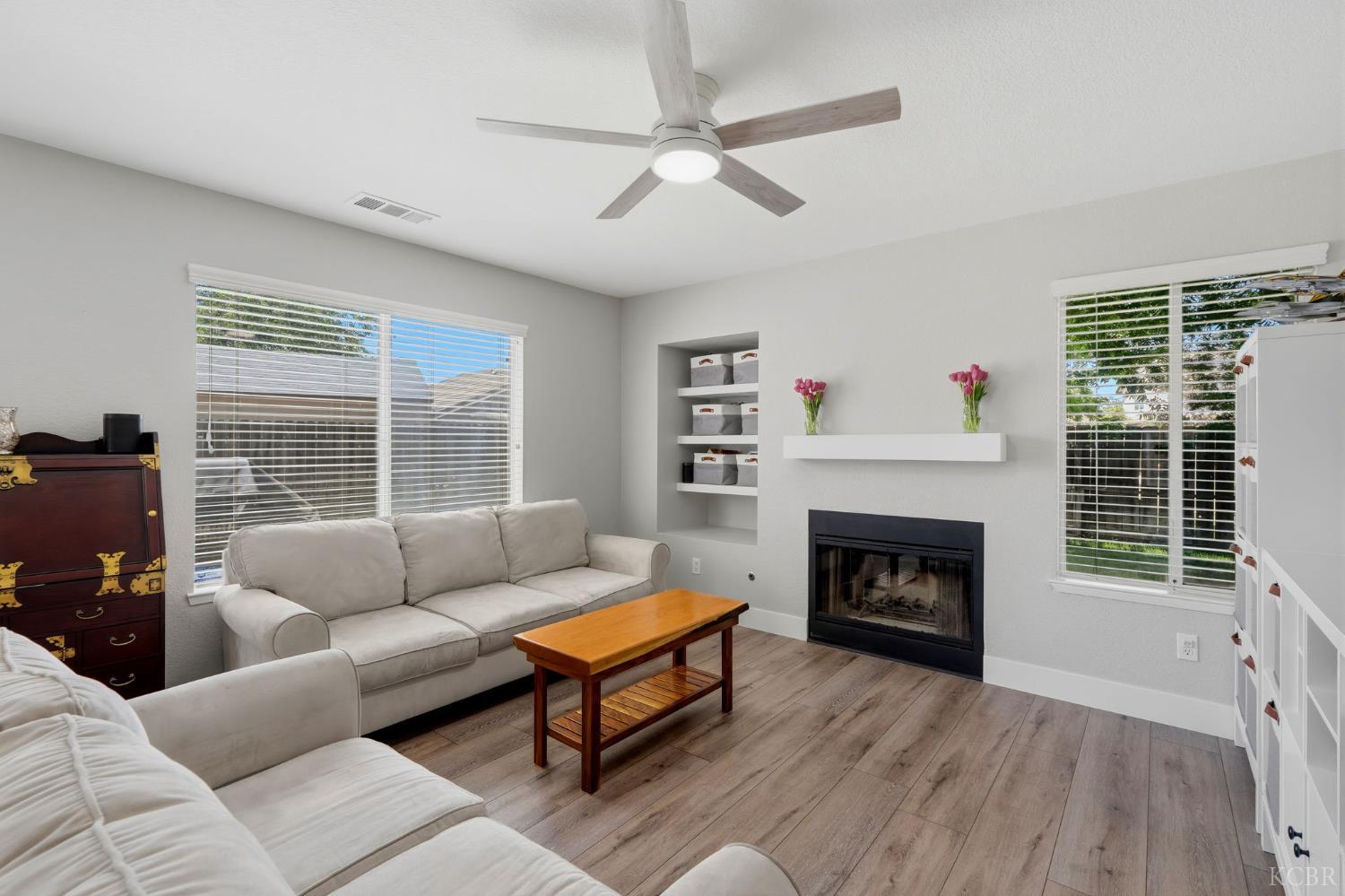 917 Margaret Cir, Hanford, CA 93230