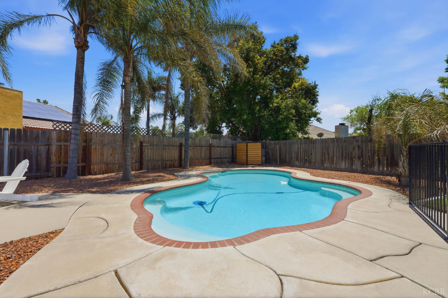 917 Margaret Cir, Hanford, CA 93230