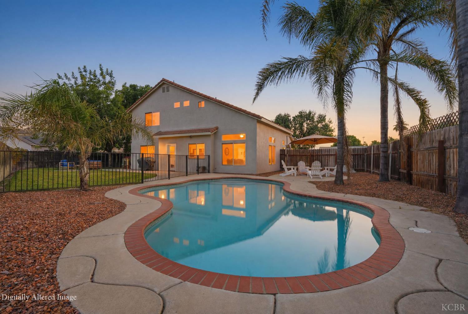 917 Margaret Cir, Hanford, CA 93230