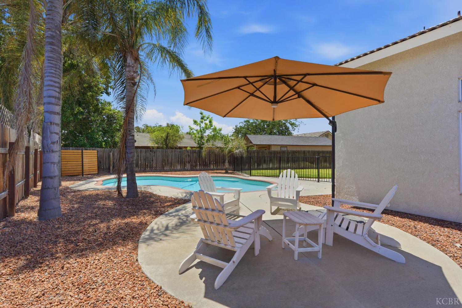 917 Margaret Cir, Hanford, CA 93230