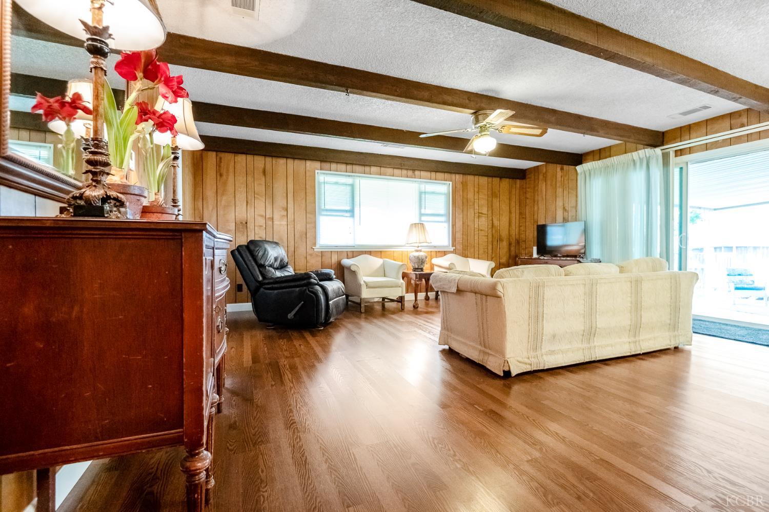 621 N N Pl, Tulare, CA 93274