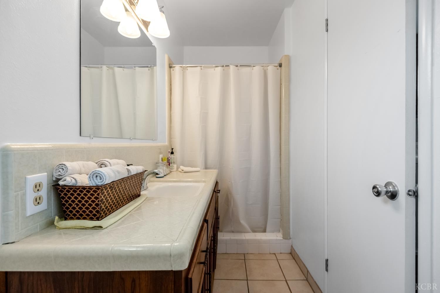 621 N N Pl, Tulare, CA 93274