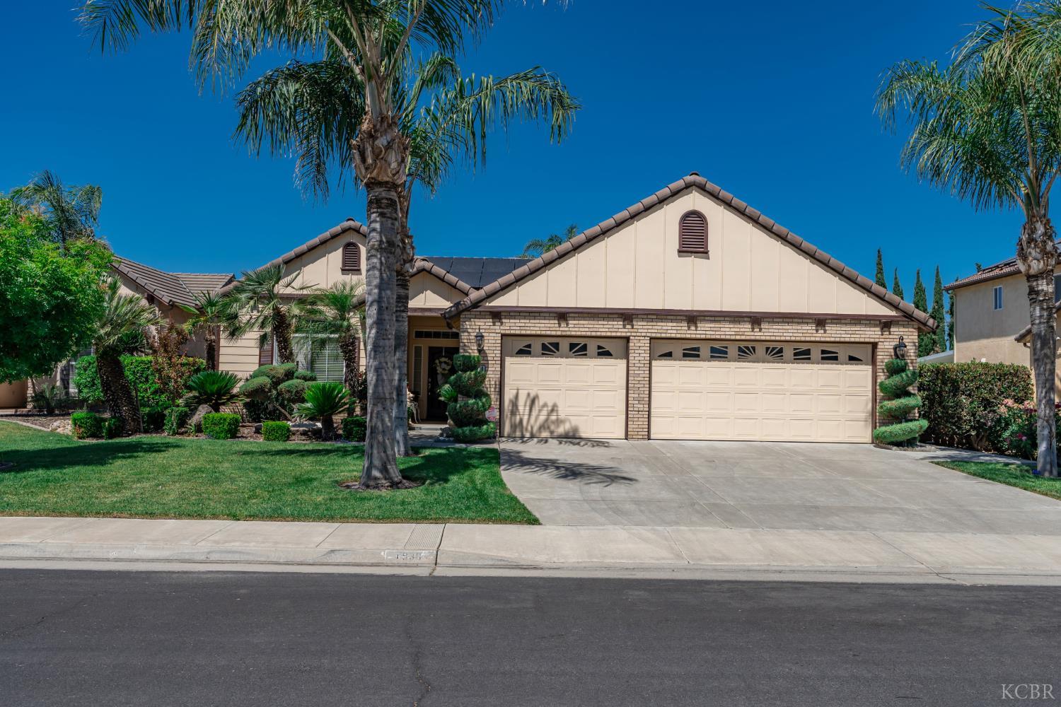 1930 N Sonoma Ct, Hanford, CA 93230