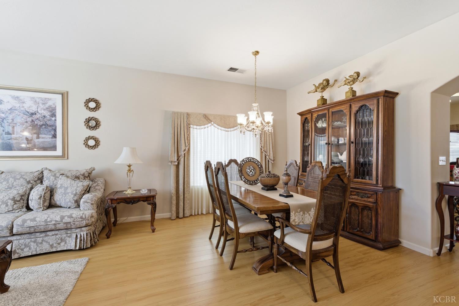 1930 N Sonoma Ct, Hanford, CA 93230