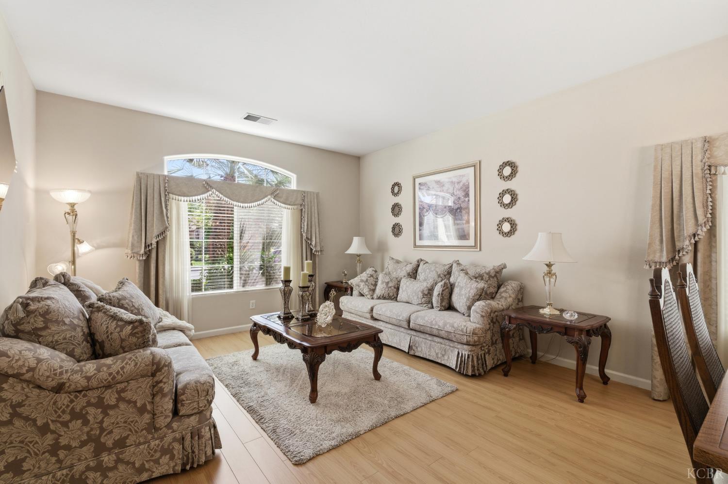 1930 N Sonoma Ct, Hanford, CA 93230