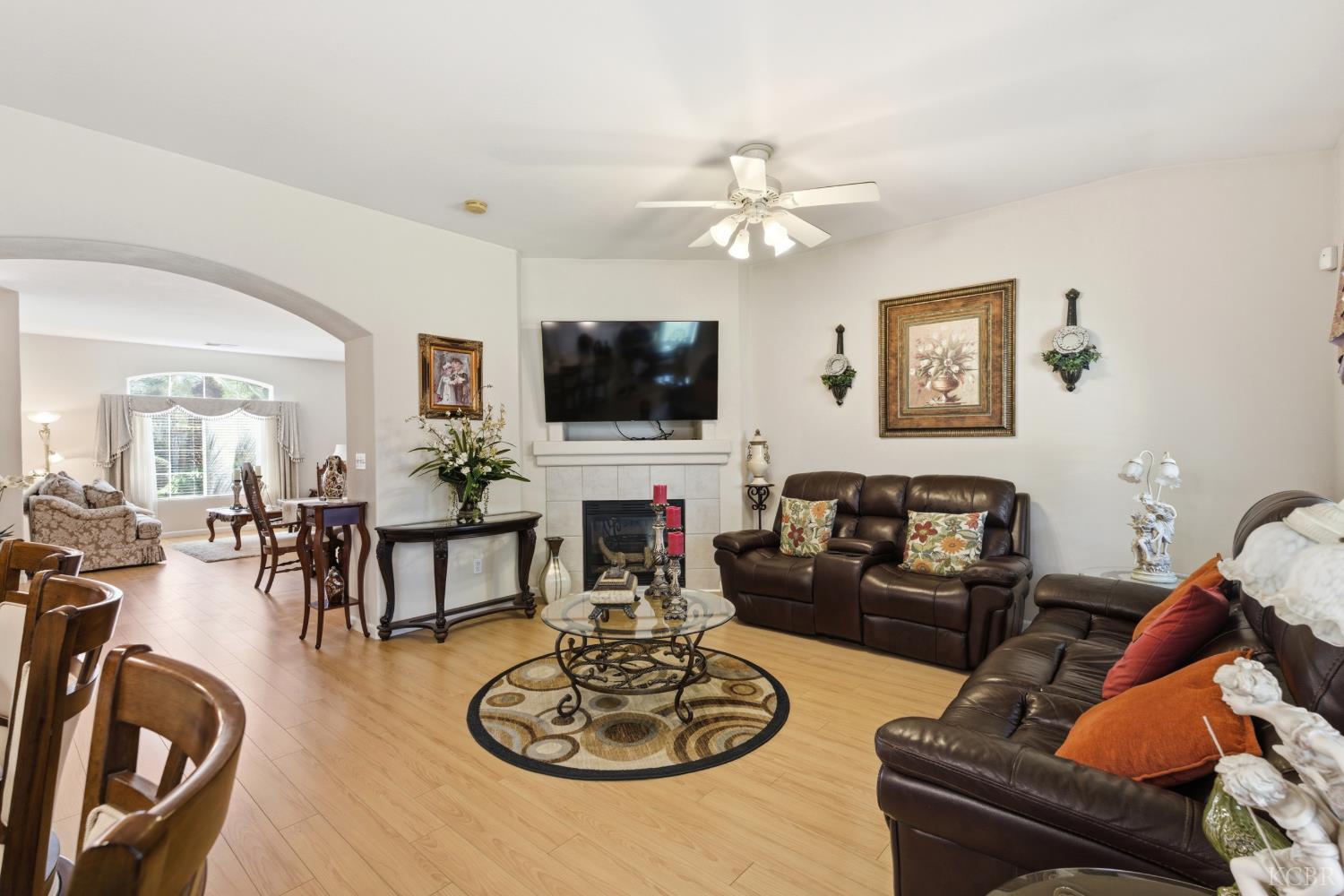 1930 N Sonoma Ct, Hanford, CA 93230