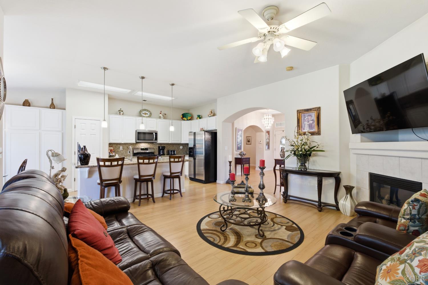 1930 N Sonoma Ct, Hanford, CA 93230