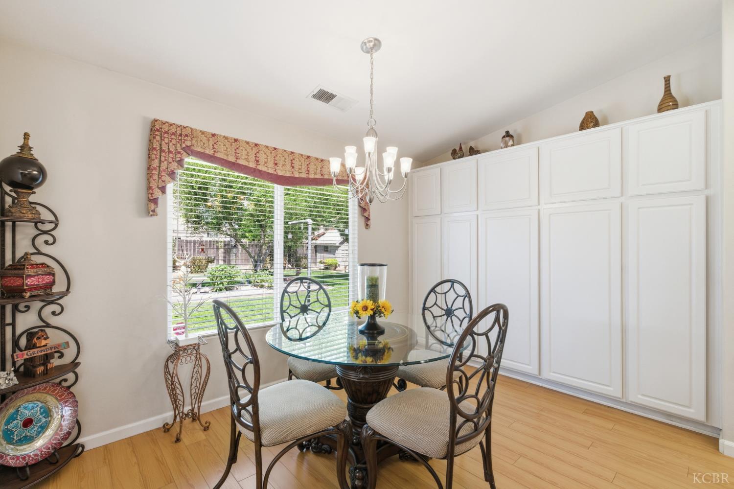 1930 N Sonoma Ct, Hanford, CA 93230