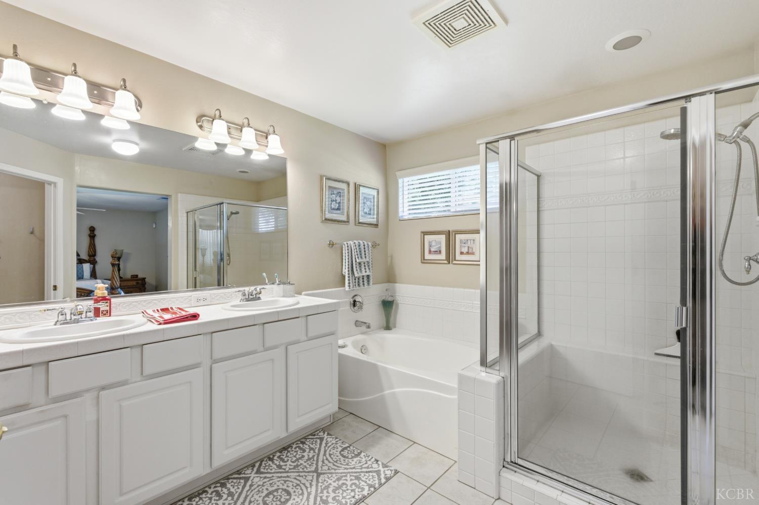 1930 N Sonoma Ct, Hanford, CA 93230