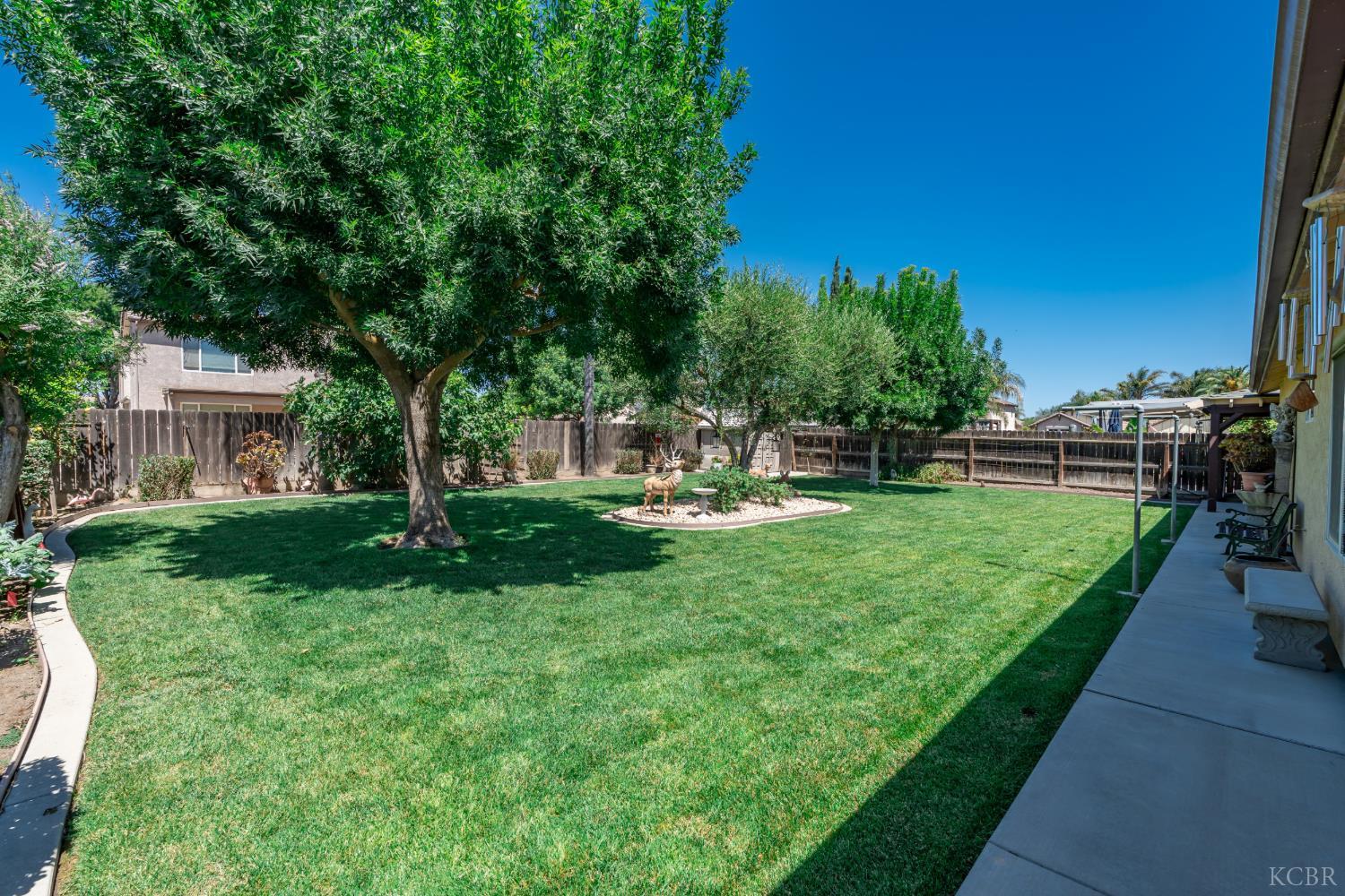 1930 N Sonoma Ct, Hanford, CA 93230