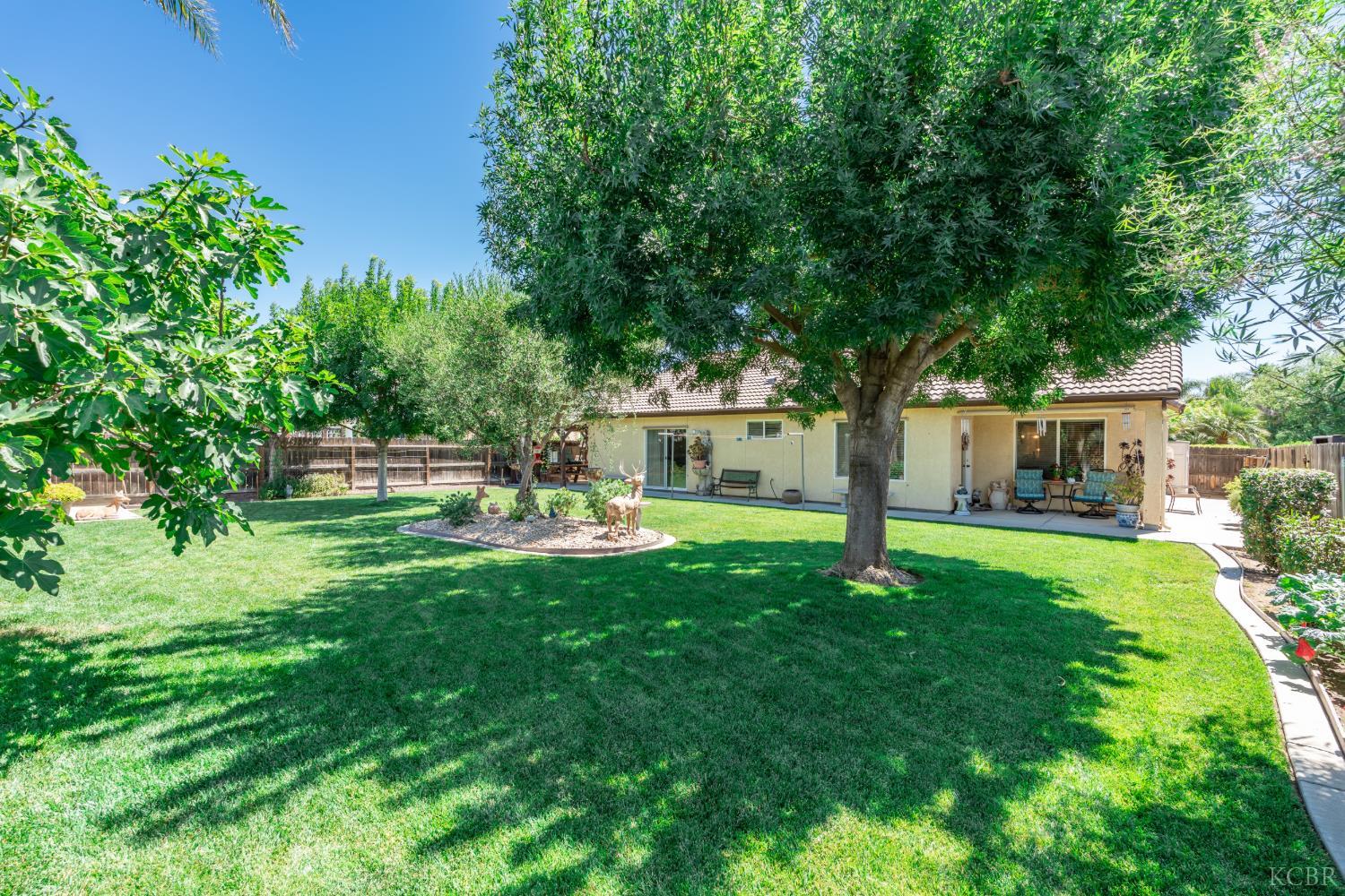 1930 N Sonoma Ct, Hanford, CA 93230
