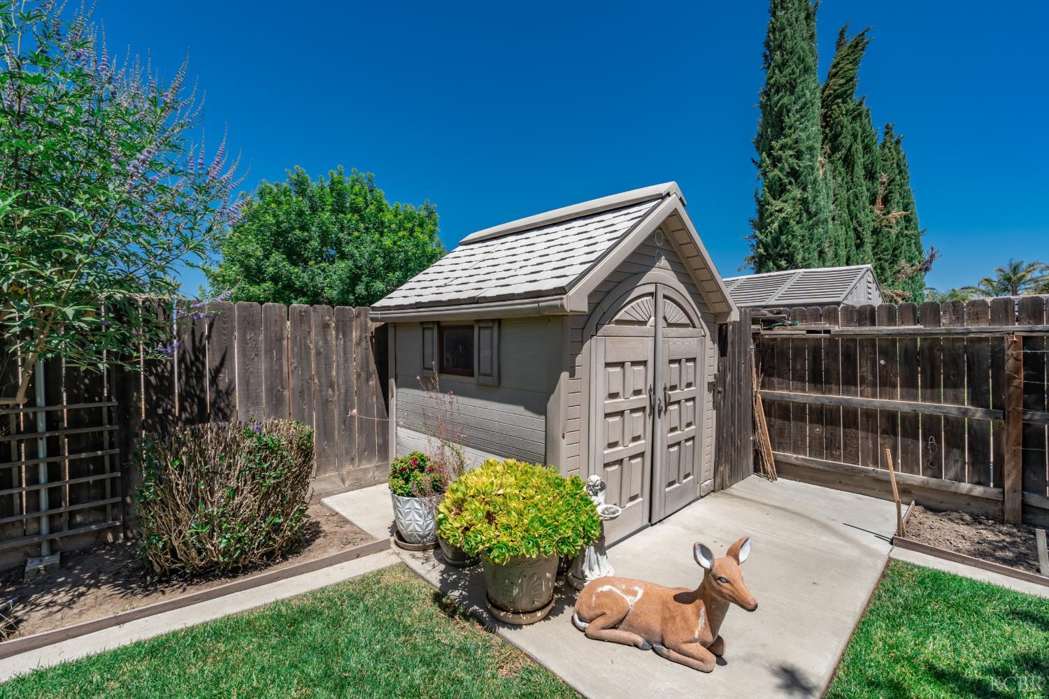 1930 N Sonoma Ct, Hanford, CA 93230