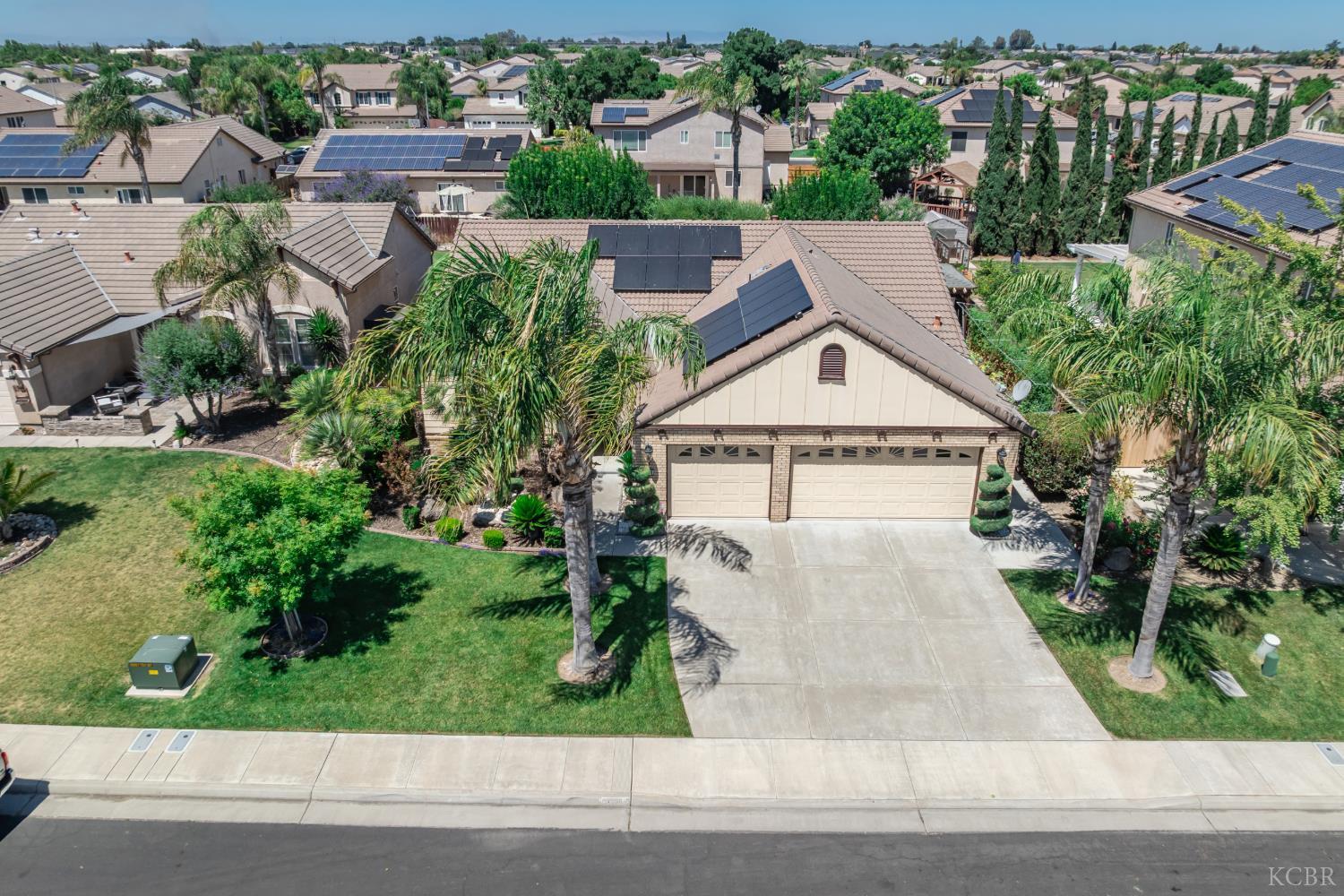1930 N Sonoma Ct, Hanford, CA 93230