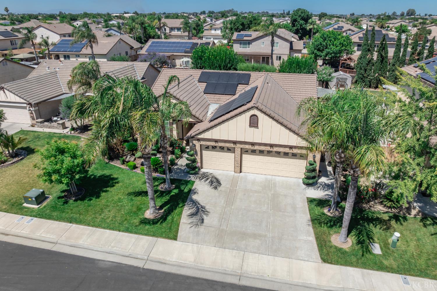 1930 N Sonoma Ct, Hanford, CA 93230