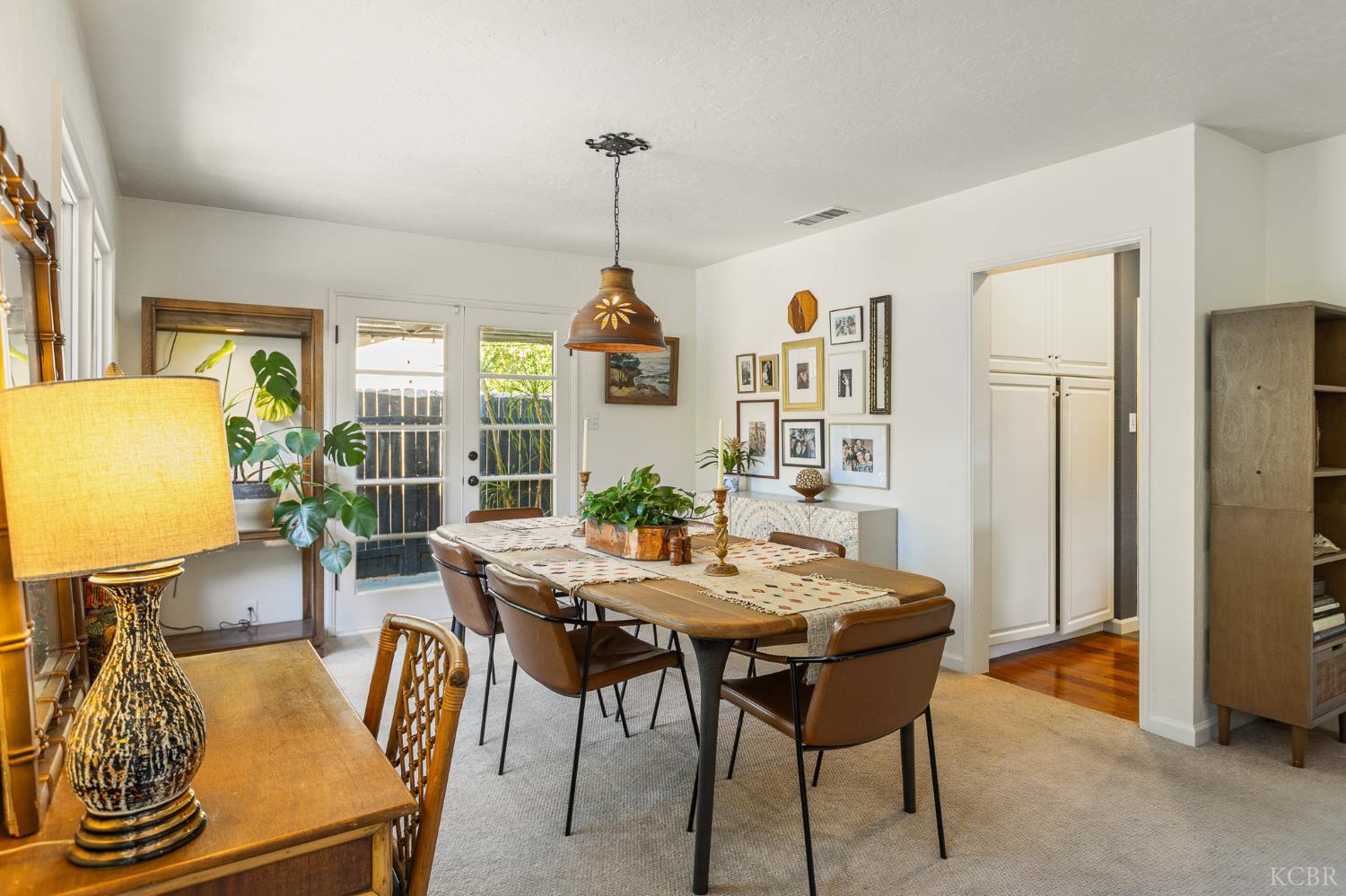 1610 W Meadow Ave, Visalia, CA 93277