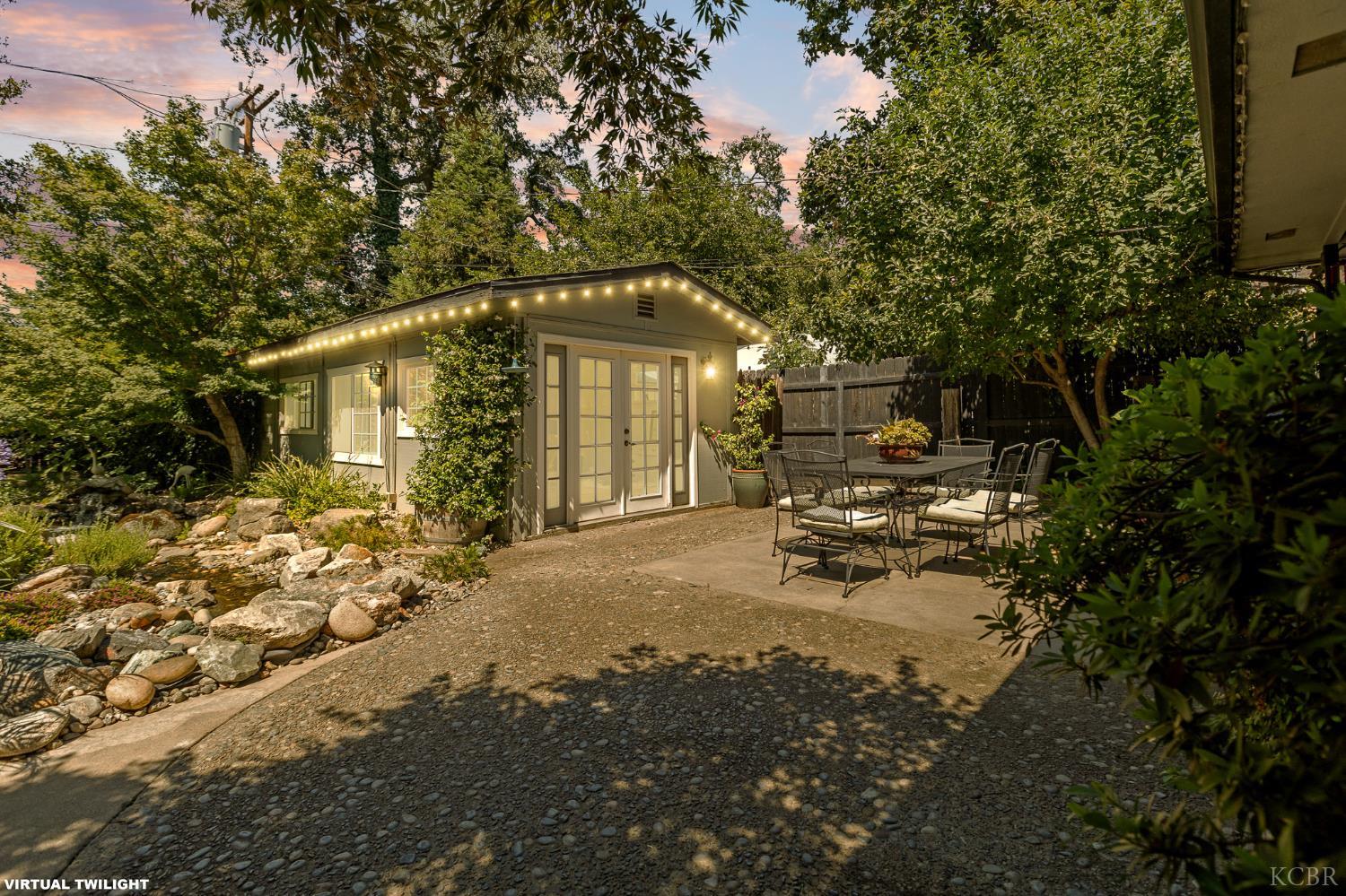 1610 W Meadow Ave, Visalia, CA 93277