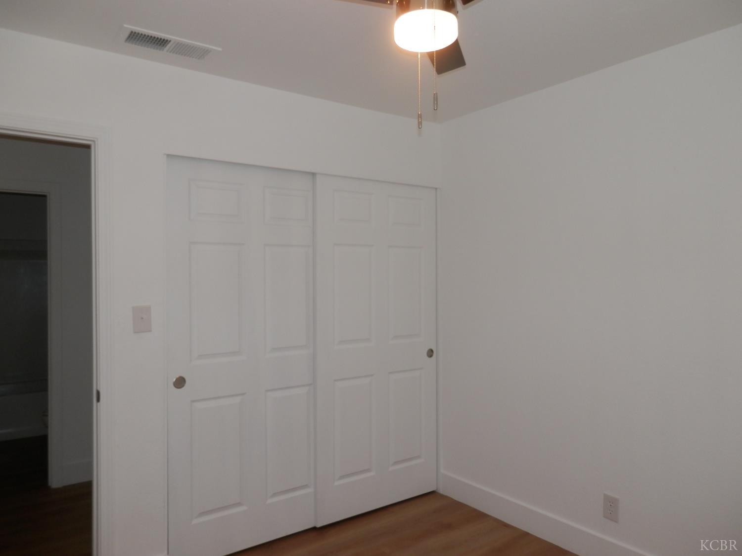 10845 Beverly Dr, Hanford, CA 93230